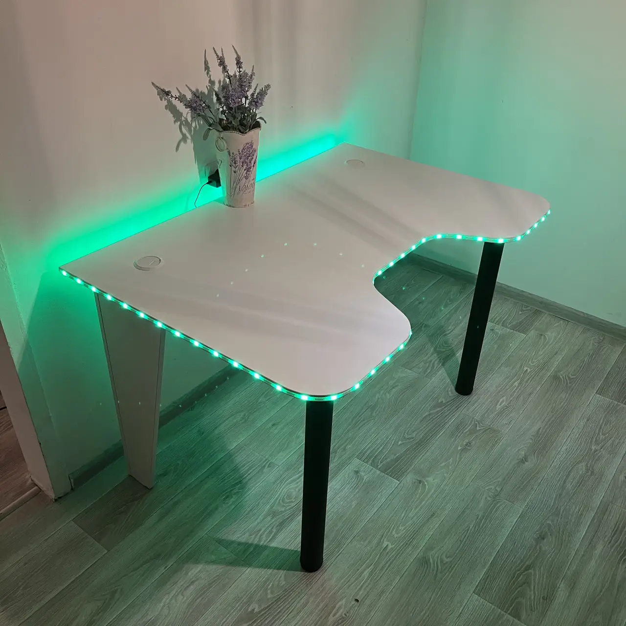 Стіл комп'ютерний геймерський Drom Lite White + LED RGB підсвічування з пультом - фото 7