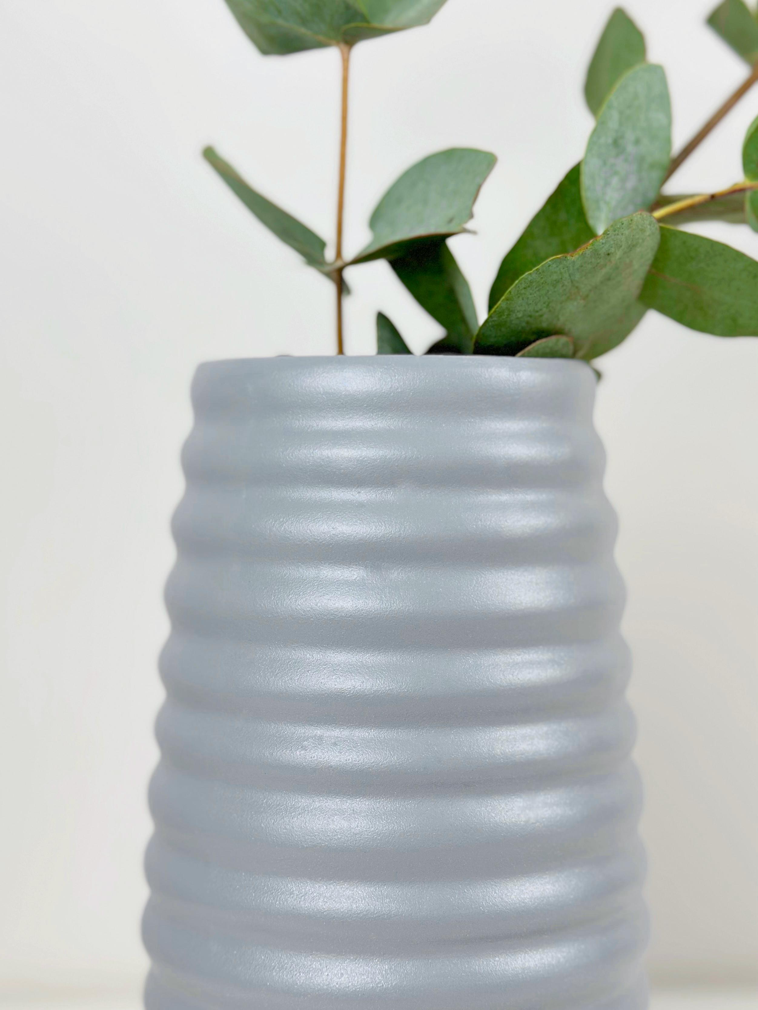 Ваза для квітів та декору глиняна керамічна Вулик 20 см Сірий (4001-5) - фото 8 Ваза для квітів та декору глиняна керамічна Вулик 20 см Сірий (4001-5) - фото 8