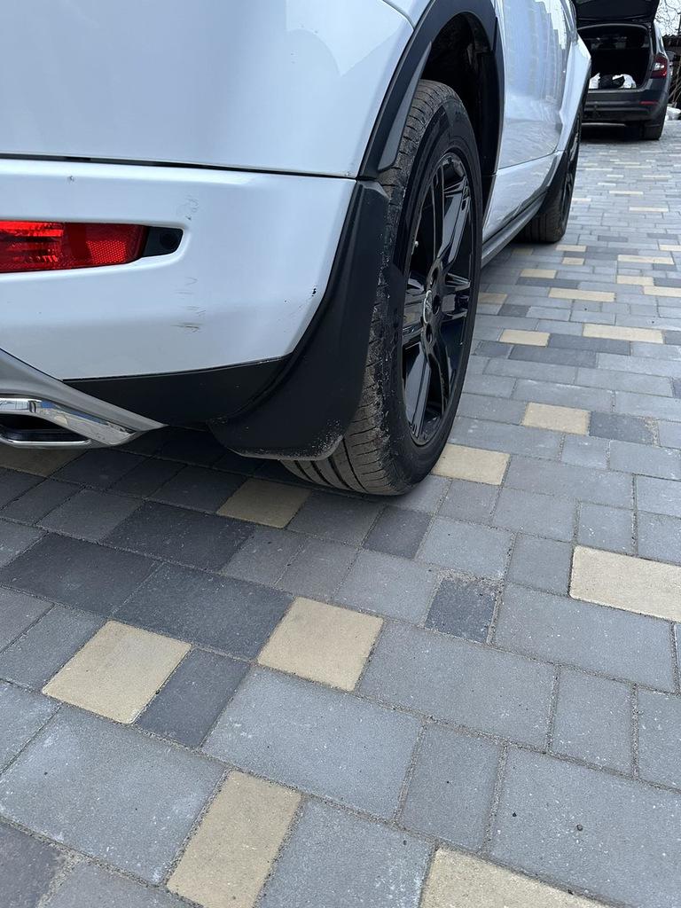 Брызговики Premium Dynamic Dongmart для Range Rover Evoque 2012-2018 гг. резинопластик Черный - фото 3 Брызговики Premium Dynamic Dongmart для Range Rover Evoque 2012-2018 гг. резинопластик Черный - фото 3