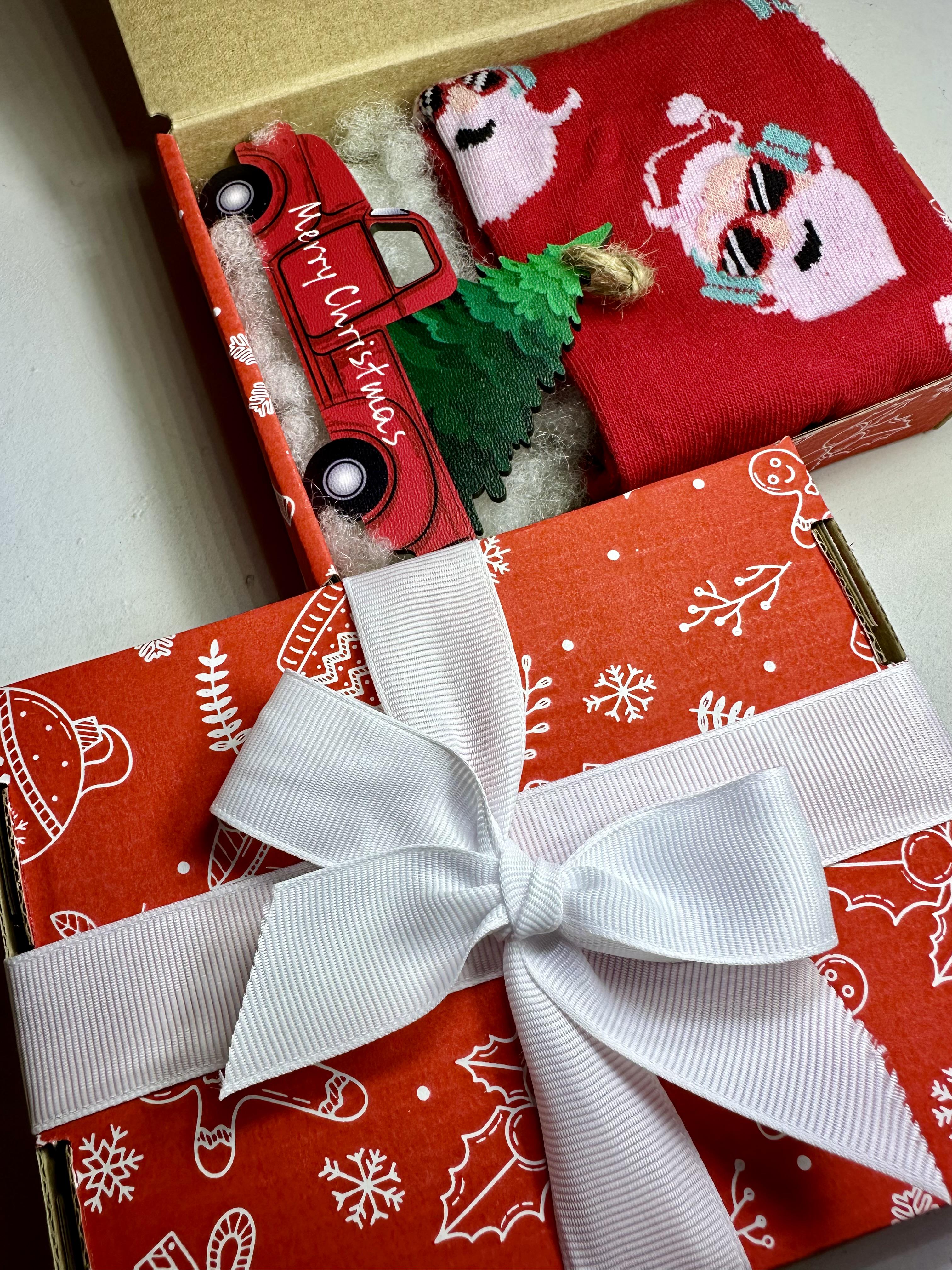 Подарунковий бокс з новорічними шкарпетками (13479867) - фото 7 Подарунковий бокс з новорічними шкарпетками (13479867) - фото 7