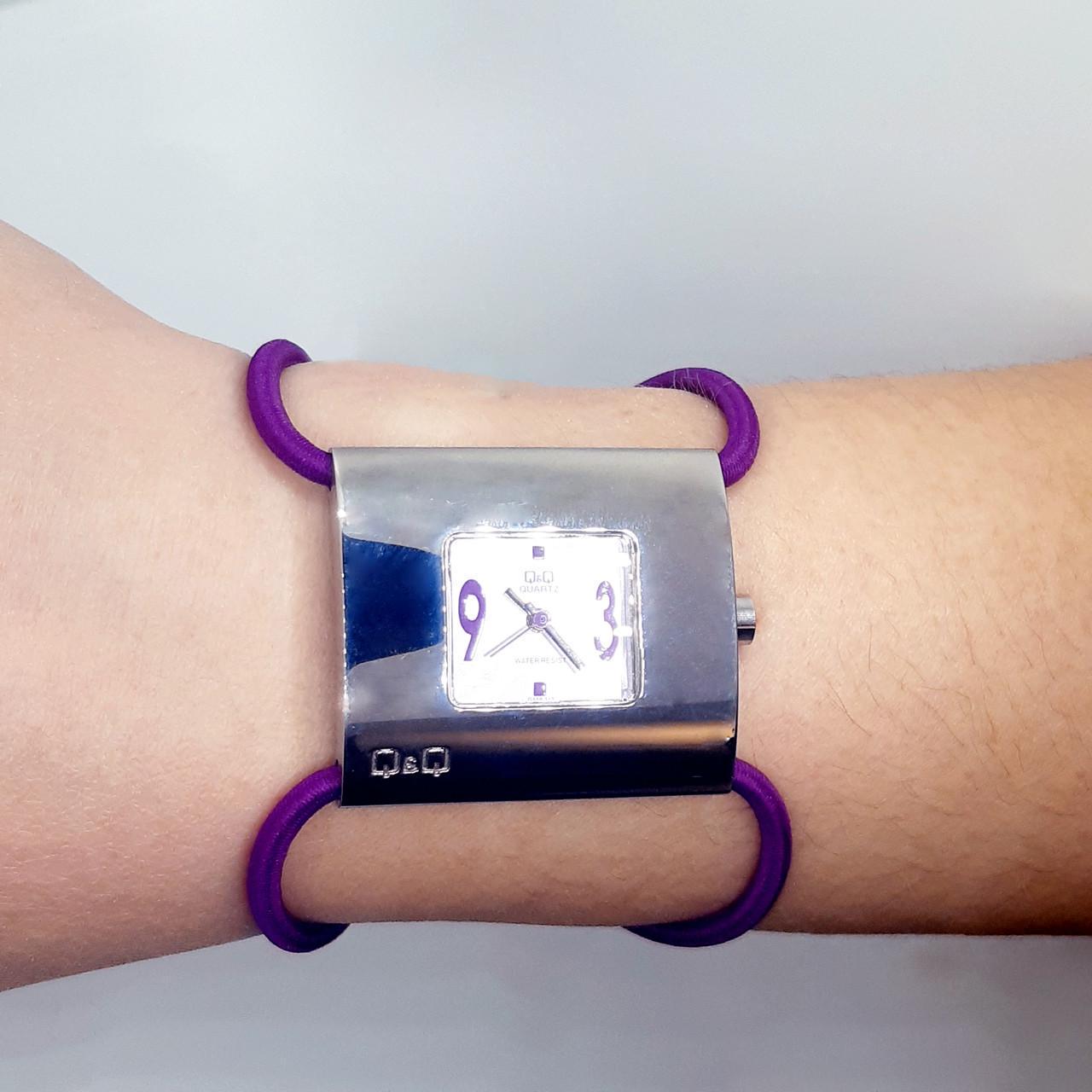 Наручные часы женские Q&Q кварцевый резинка на руку (GA59-312) - фото 2