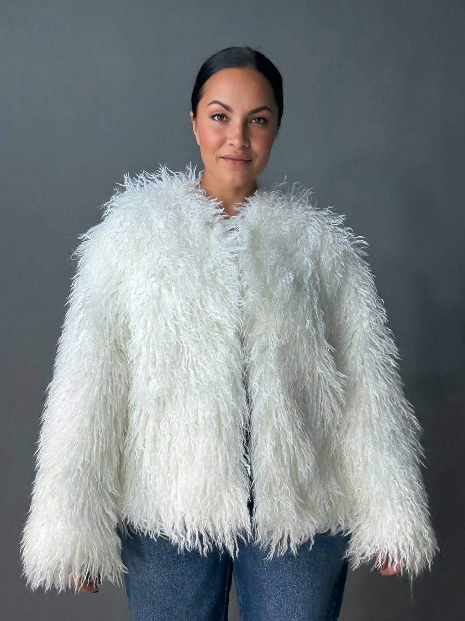 Шуба женская LADY YEP 10051 искусственный мех под ламу короткая L Белый (4916)