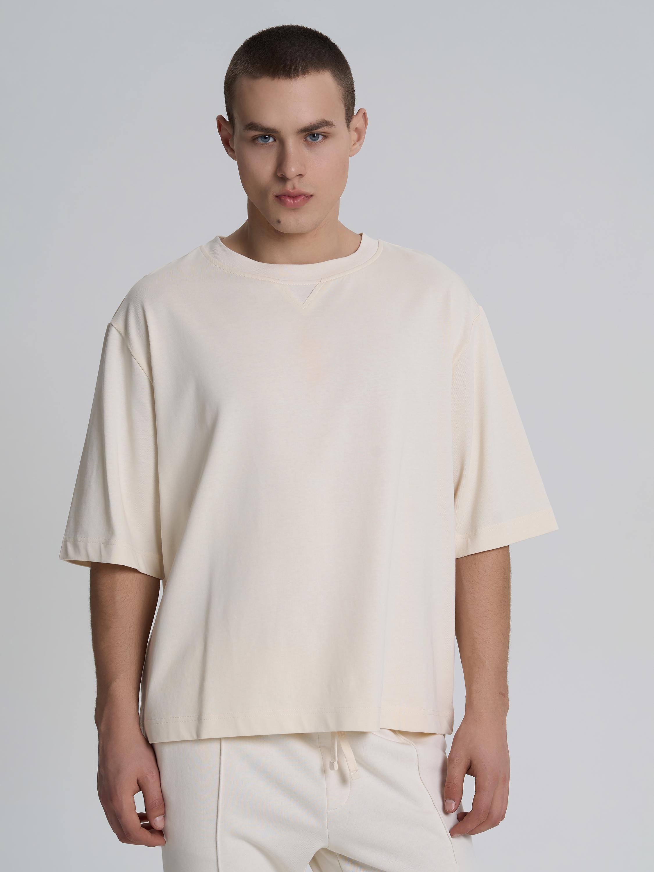 Футболка чоловіча з декоративною строчкою ROZA 240652 2XL Світло-бежевий (4824005722929) Футболка чоловіча з декоративною строчкою ROZA 240652 2XL Світло-бежевий (4824005722929)