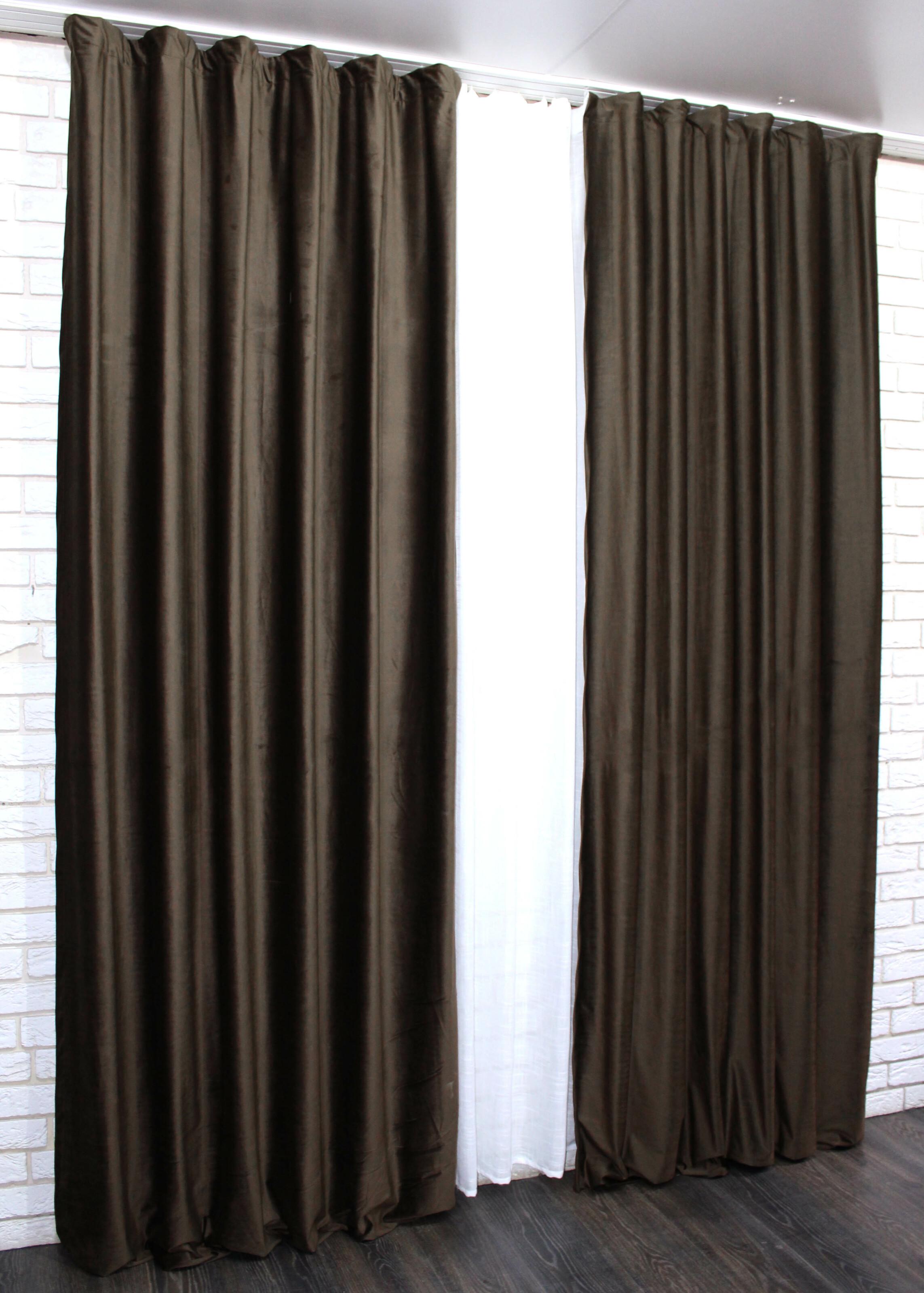 Комплект штор VR-Textil № 889ш оксамит 150х290 см 2 шт. Темно-коричневий (30-685) - фото 5 Комплект штор VR-Textil № 889ш оксамит 150х290 см 2 шт. Темно-коричневий (30-685) - фото 5