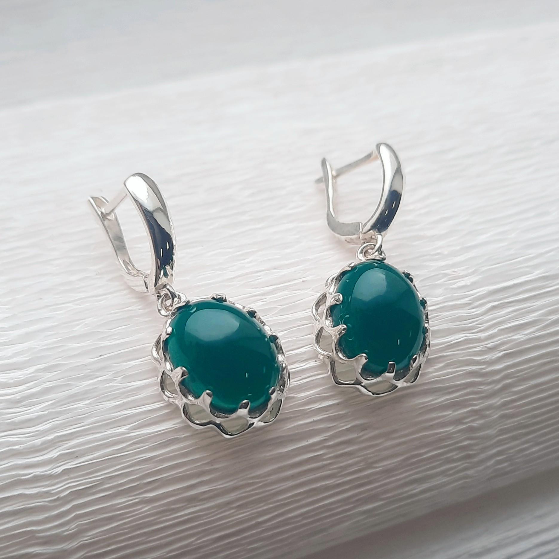 Серьги серебряные с камнем жадеит (073,3с)