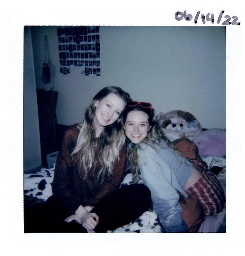 Фотопленка цветная Polaroid Color Film 600 1 картридж - фото 5 Фотопленка цветная Polaroid Color Film 600 1 картридж - фото 5