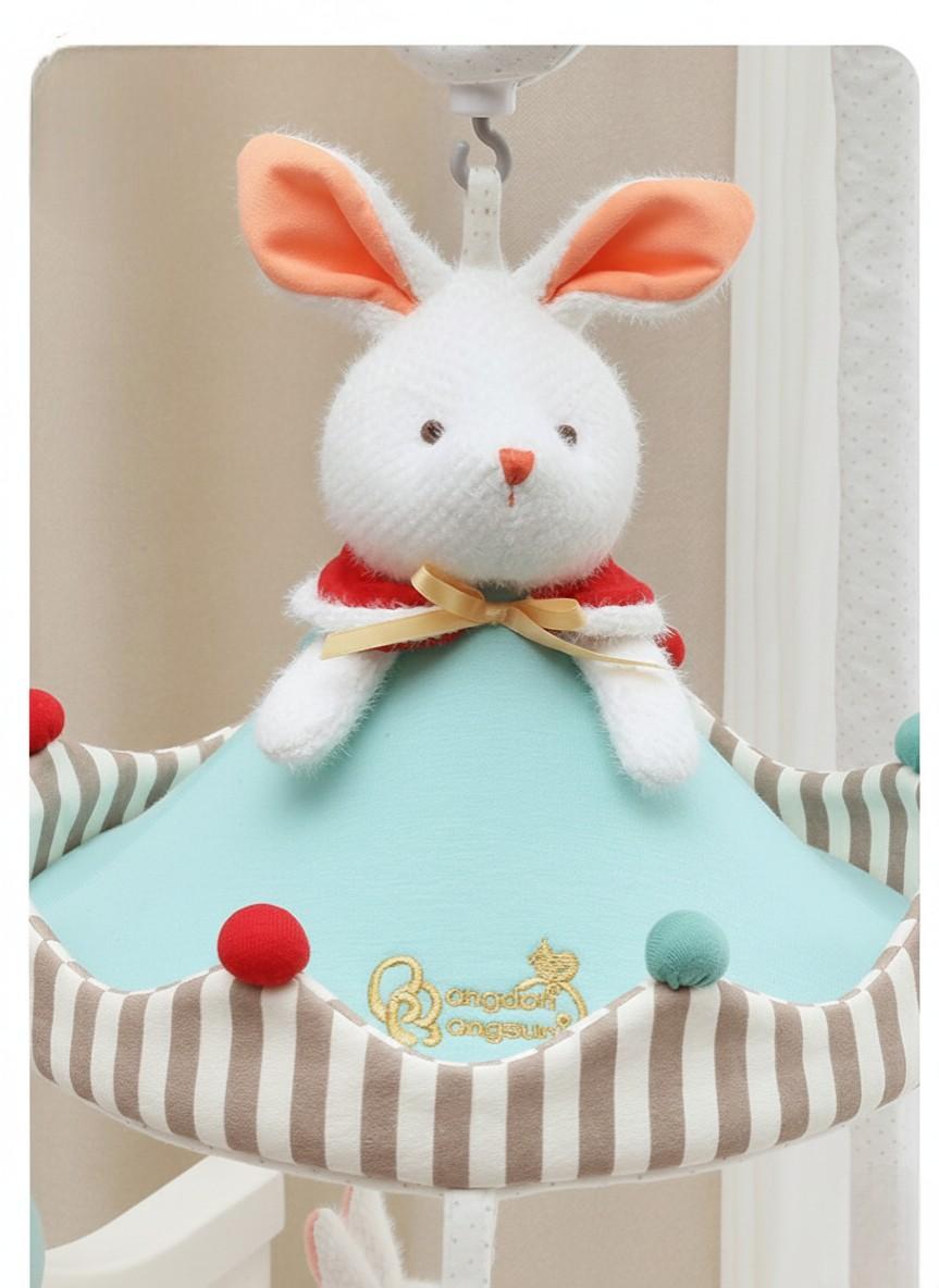 Музичний мобіль-карусель для дитячого ліжечка з плюшевими кроликами Різнокольоровий