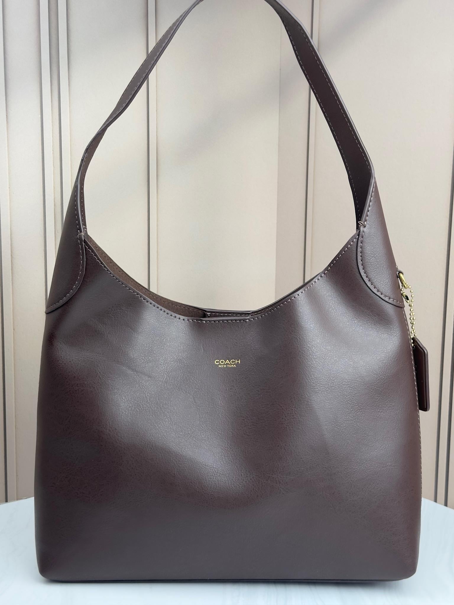 Сумка женская кожаная Coach Brooklyn Shoulder Bag Хобо Темно-коричневый