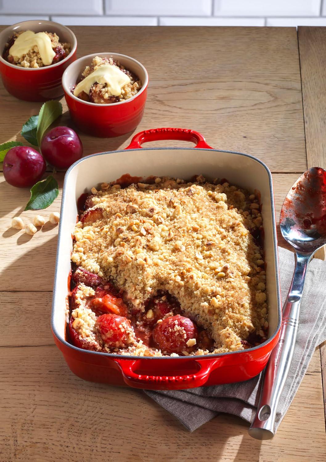 Форма для запекания Le Creuset Signature 33 см Cerise (20184332202422) - фото 7 Форма для запекания Le Creuset Signature 33 см Cerise (20184332202422) - фото 7