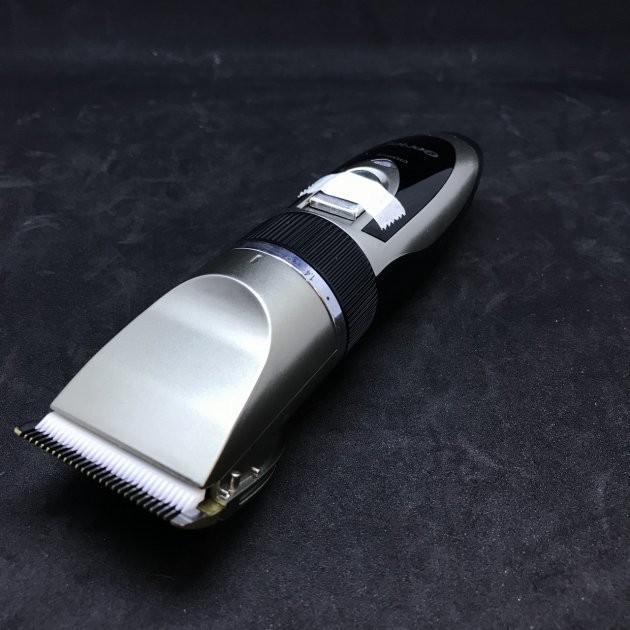 Машинка для стрижки аккумуляторная Geemy Gm-6066 2 аккумулятора Черный/Золотой (2046898032) - фото 3