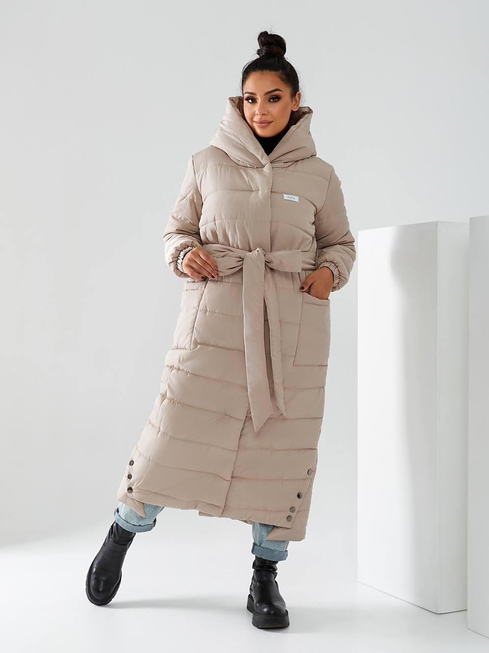 Пуховик длинный Aiza А032 на поясе кнопках молнии и с капюшоном р. 46-48 Хаки - фото 13 Пуховик длинный Aiza А032 на поясе кнопках молнии и с капюшоном р. 46-48 Хаки - фото 13