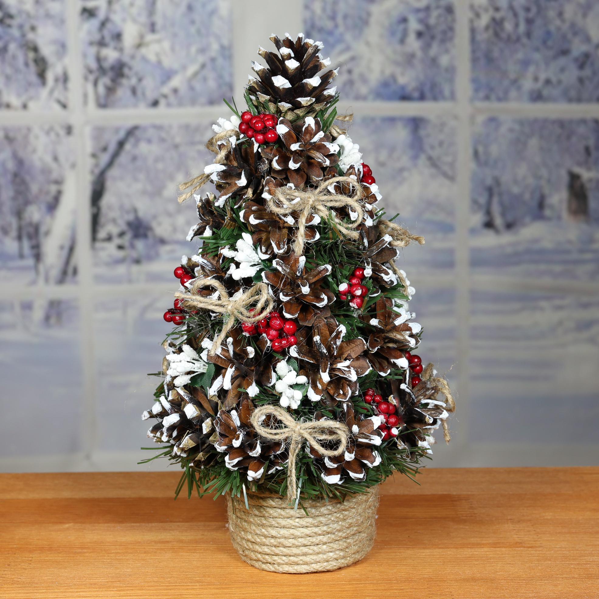 Елка декоративная новогодняя ДАЙС из шишек и Декора на подставке 25 см Красно-белый (Е2501) - фото 2 Елка декоративная новогодняя ДАЙС из шишек и Декора на подставке 25 см Красно-белый (Е2501) - фото 2