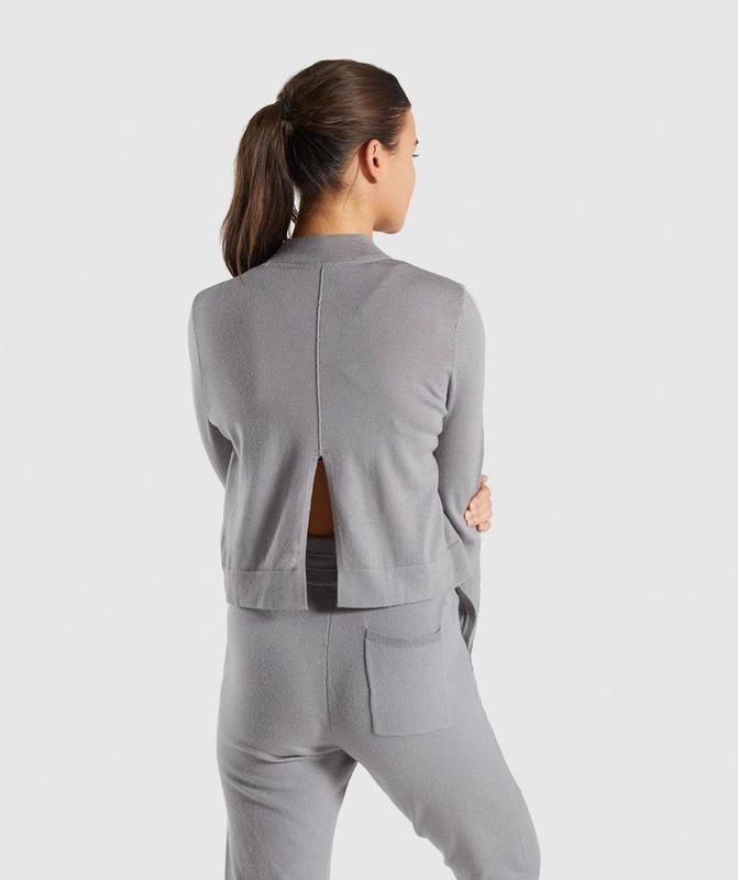 Світер жіночий Gymshark GLPO1895х60 S Сірий (25683289) - фото 2 Світер жіночий Gymshark GLPO1895х60 S Сірий (25683289) - фото 2