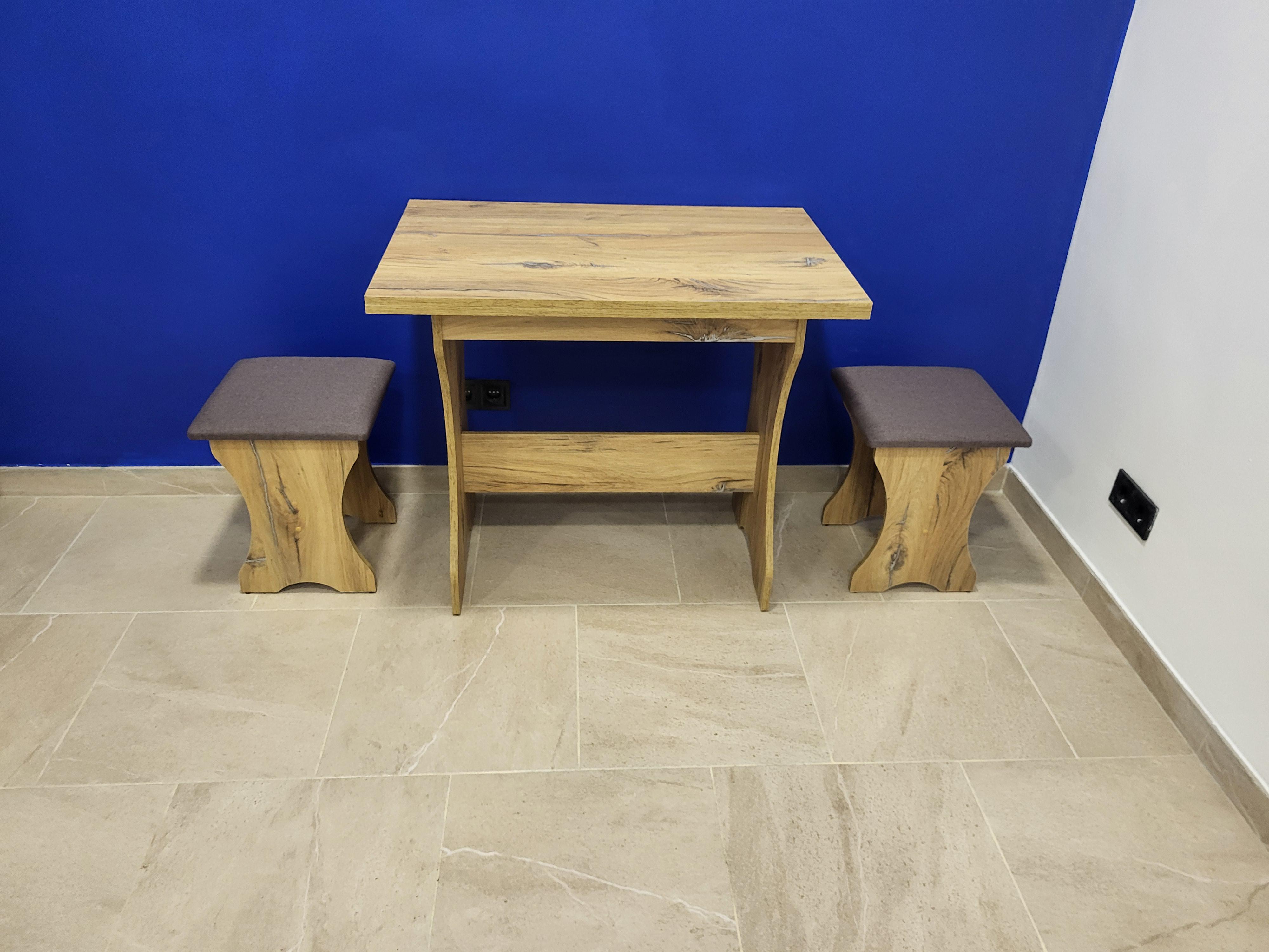 Стіл розкладний та 2 табурети Сімейний Дуб Флагшток/Бонус Нова (STT-DF-BN)