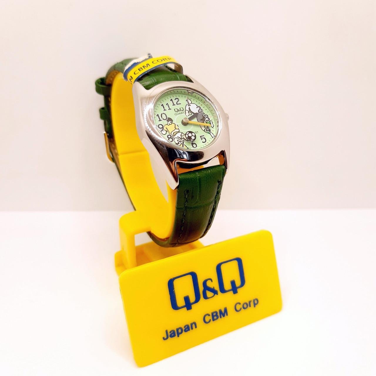 Наручные часы детские Q&Q футбол кварцевые кожаный ремешок (VY49J004)