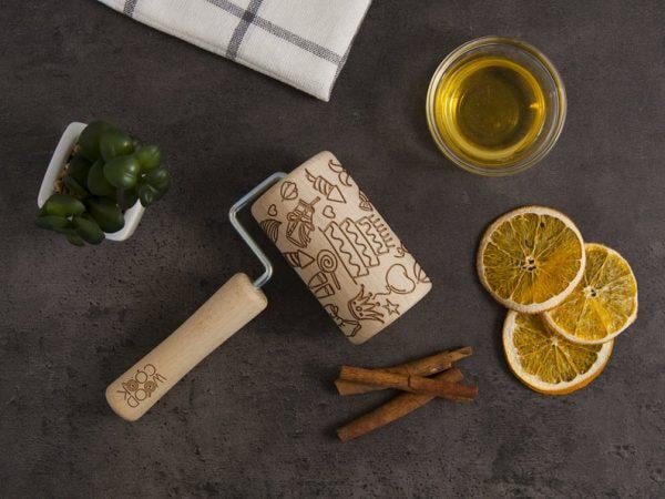 Ролик для тіста WoodPresentStudio з малюнком День Народження