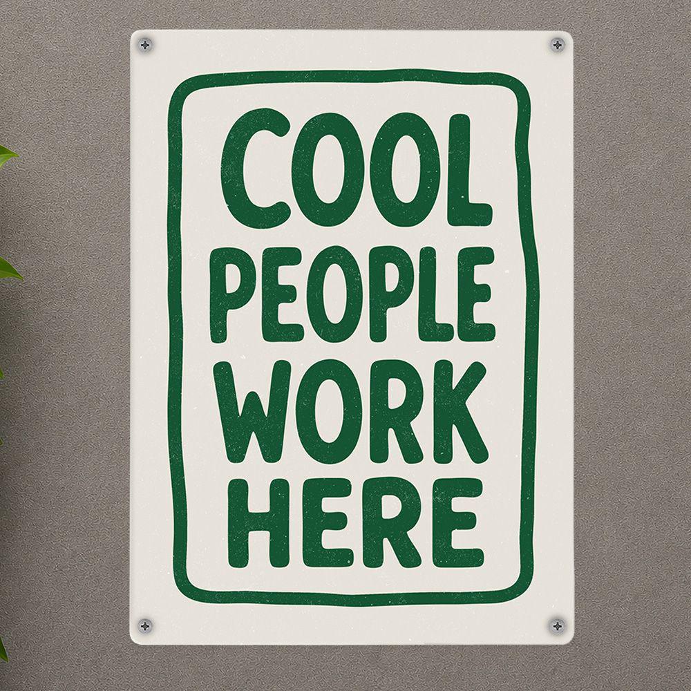 Табличка металлическая Cool people work here 26х18,5 см (MET_26J018)