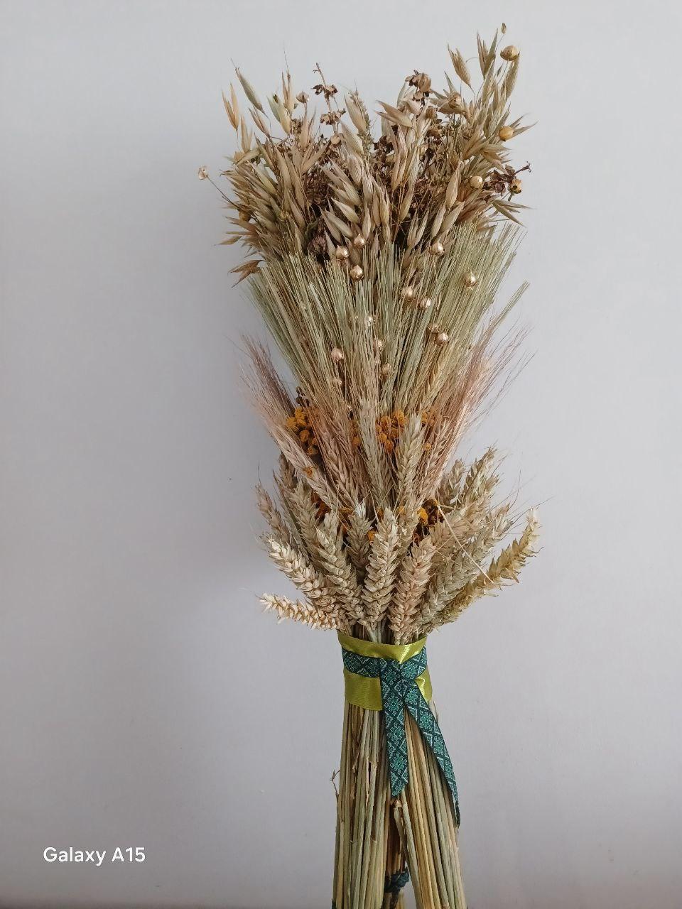 Дідух різдвяний з колосcя пшениці/льону та вівса на трьох ніжках 50-55 см зі стрічкою вишиванкою Зелений (2822853370) Дідух різдвяний з колосcя пшениці/льону та вівса на трьох ніжках 50-55 см зі стрічкою вишиванкою Зелений (2822853370)