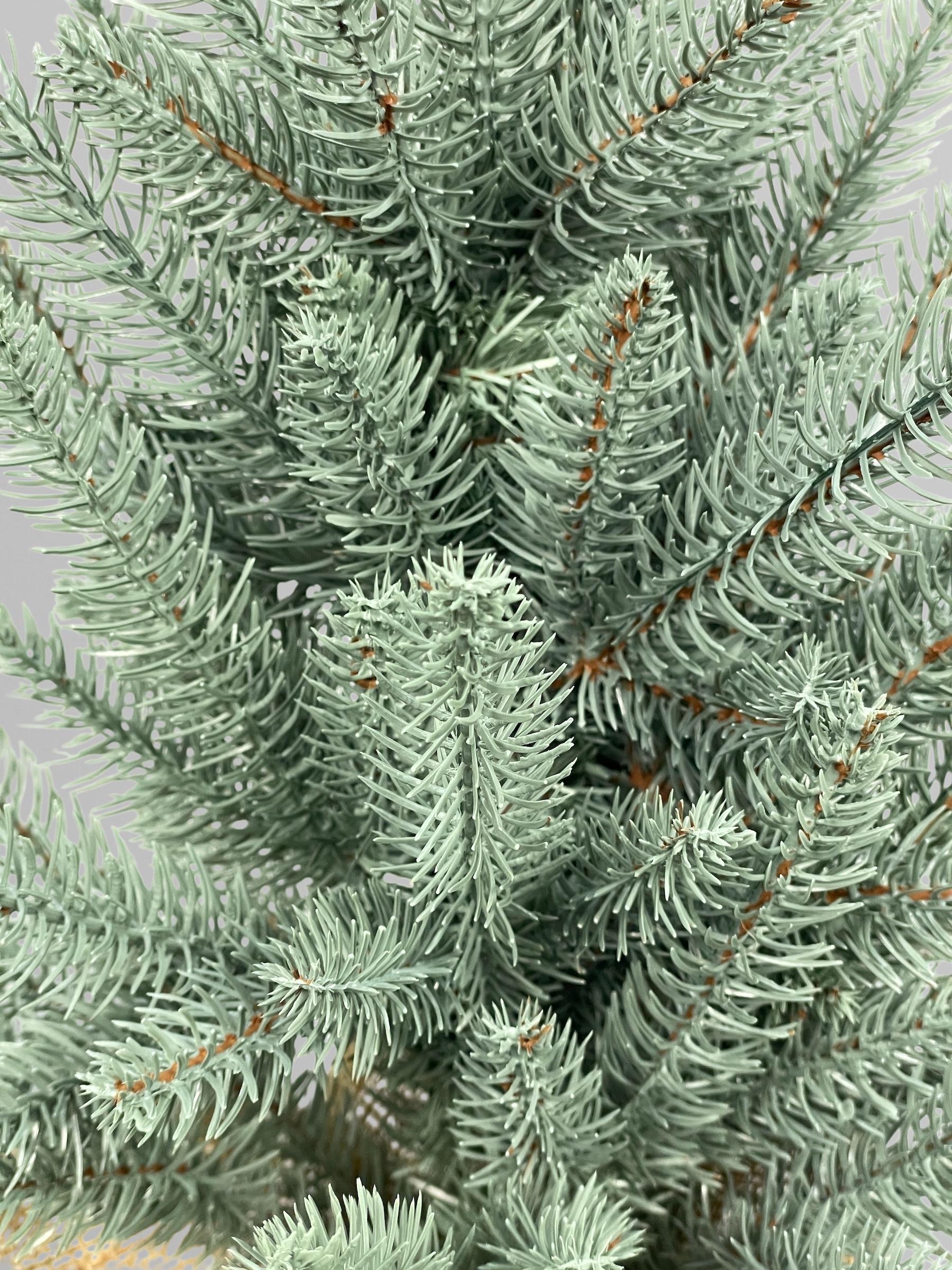 Искусственная елка литая Classic в горшке с мешковиной 50 см Голубой (Н01009) - фото 4 Искусственная елка литая Classic в горшке с мешковиной 50 см Голубой (Н01009) - фото 4