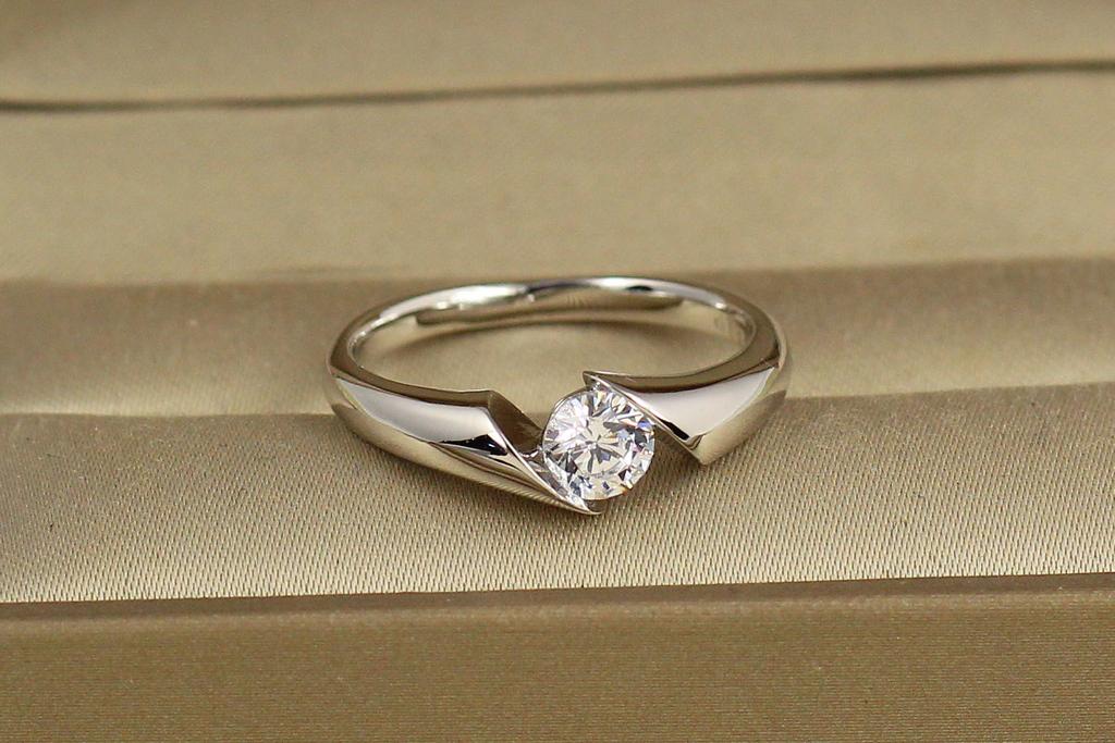 Кольцо Xuping Jewelry Дзен р. 18 Серебристый (35447676) Кольцо Xuping Jewelry Дзен р. 18 Серебристый (35447676)