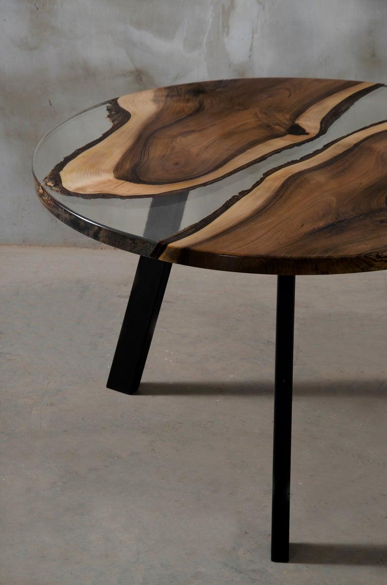 Стол журнальный река Токио дизайнерский круглый из прозрачной эпоксидная смолы и массива ореха 700х480 мм - фото 10 Стол журнальный река Токио дизайнерский круглый из прозрачной эпоксидная смолы и массива ореха 700х480 мм - фото 10