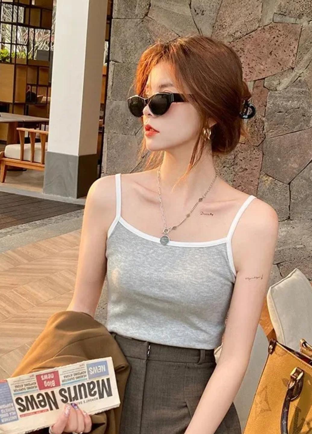 Майка женская хлопковая Two Colors с вкладышами One size Серый (1865-42-04)