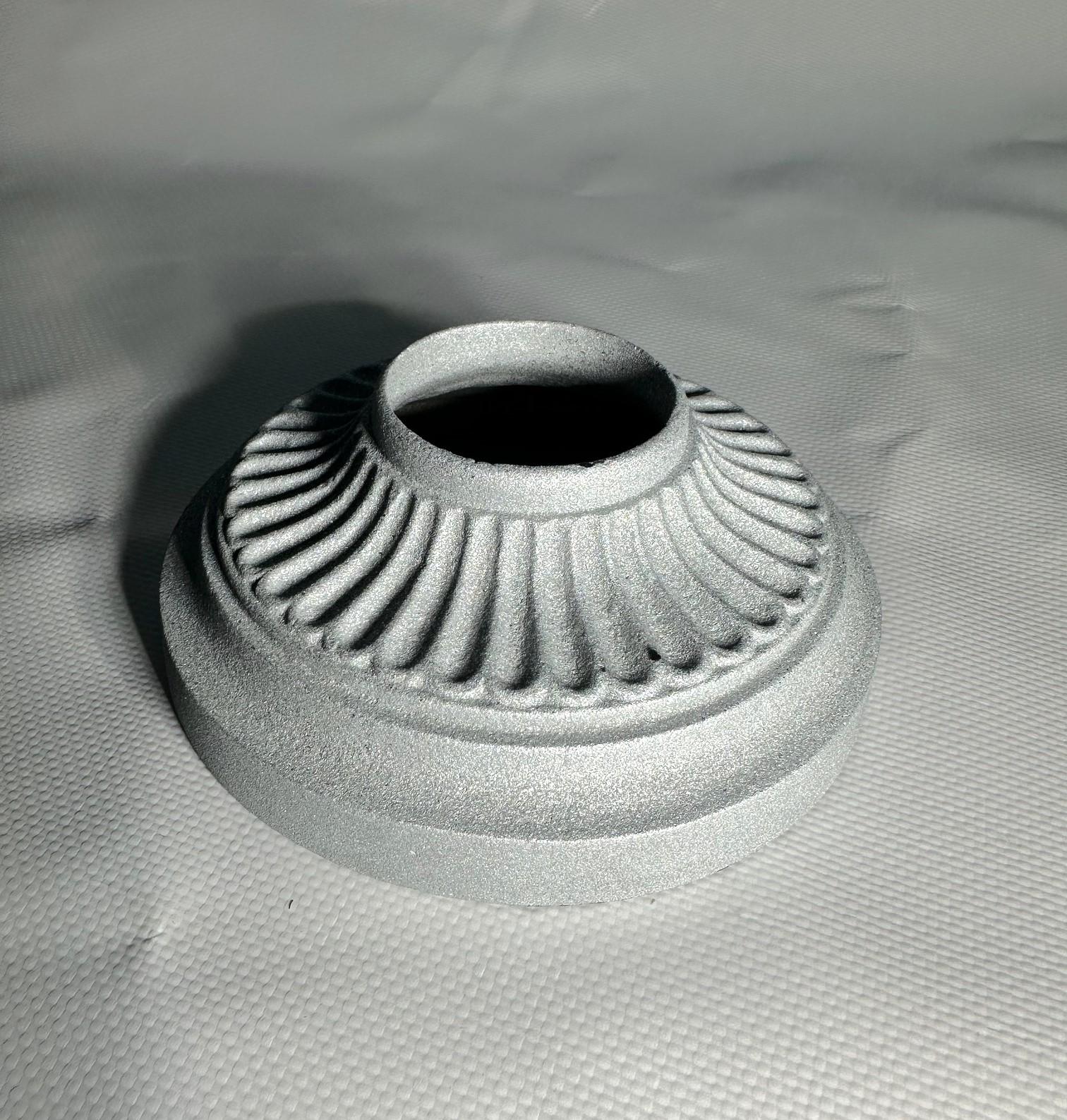 Ковпак-накладка декоративна чавунна оцинкована для маскування місця кріплення до монтажної поверхні 40 мм (FOC124Z) - фото 5 Ковпак-накладка декоративна чавунна оцинкована для маскування місця кріплення до монтажної поверхні 40 мм (FOC124Z) - фото 5