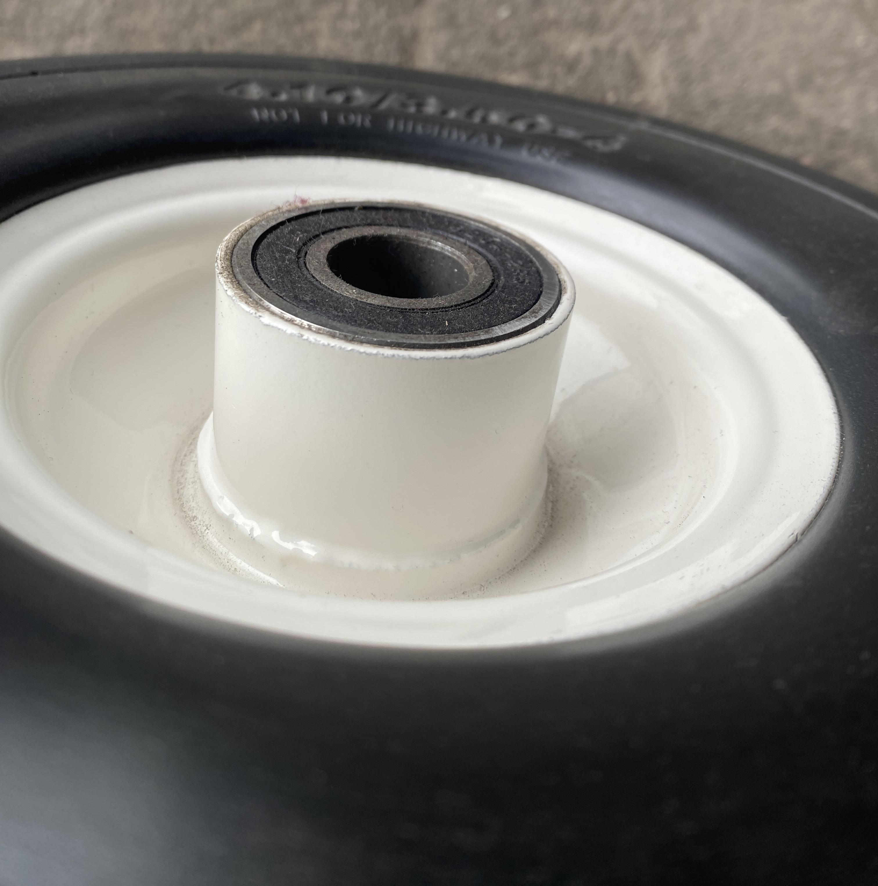 Колесо пенополиуретановое бескамерное 3.00-4 шариковый подшипник 20 мм (1725393950) - фото 2 Колесо пенополиуретановое бескамерное 3.00-4 шариковый подшипник 20 мм (1725393950) - фото 2