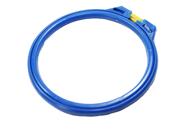 Пяльца пластмассовые с закруткой 15 см