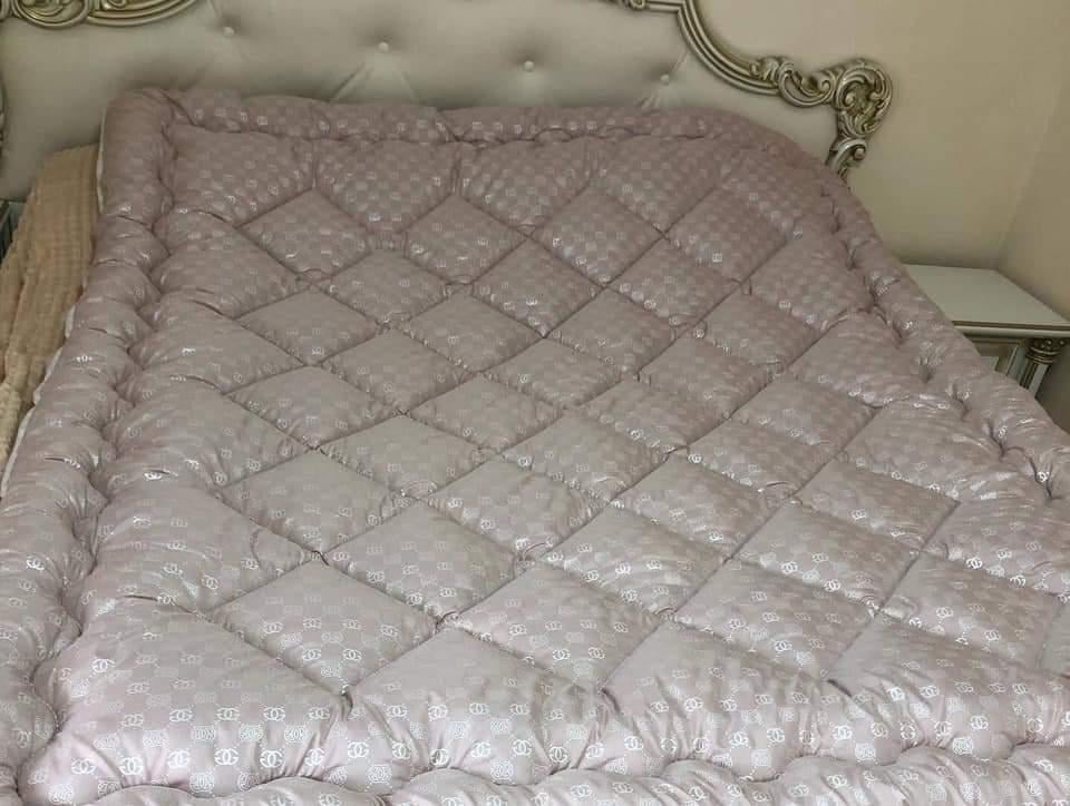 Одеяло евро из брендовым логотипом Кофейный