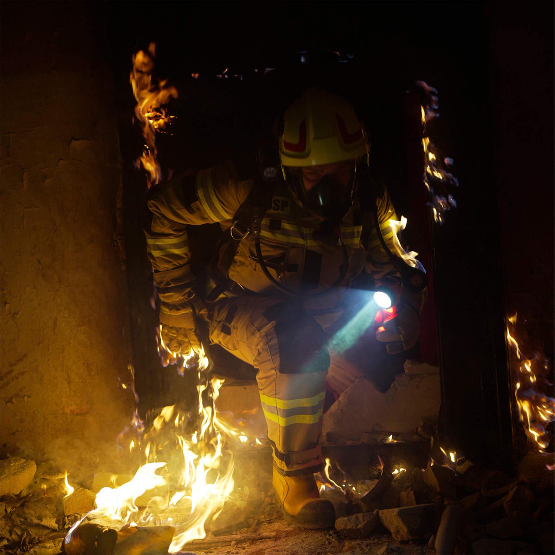 Фонарь пожарный Mactronic M-Fire Guardian XR 240 Lm Ex-ATEX (PHH0231) - фото 10