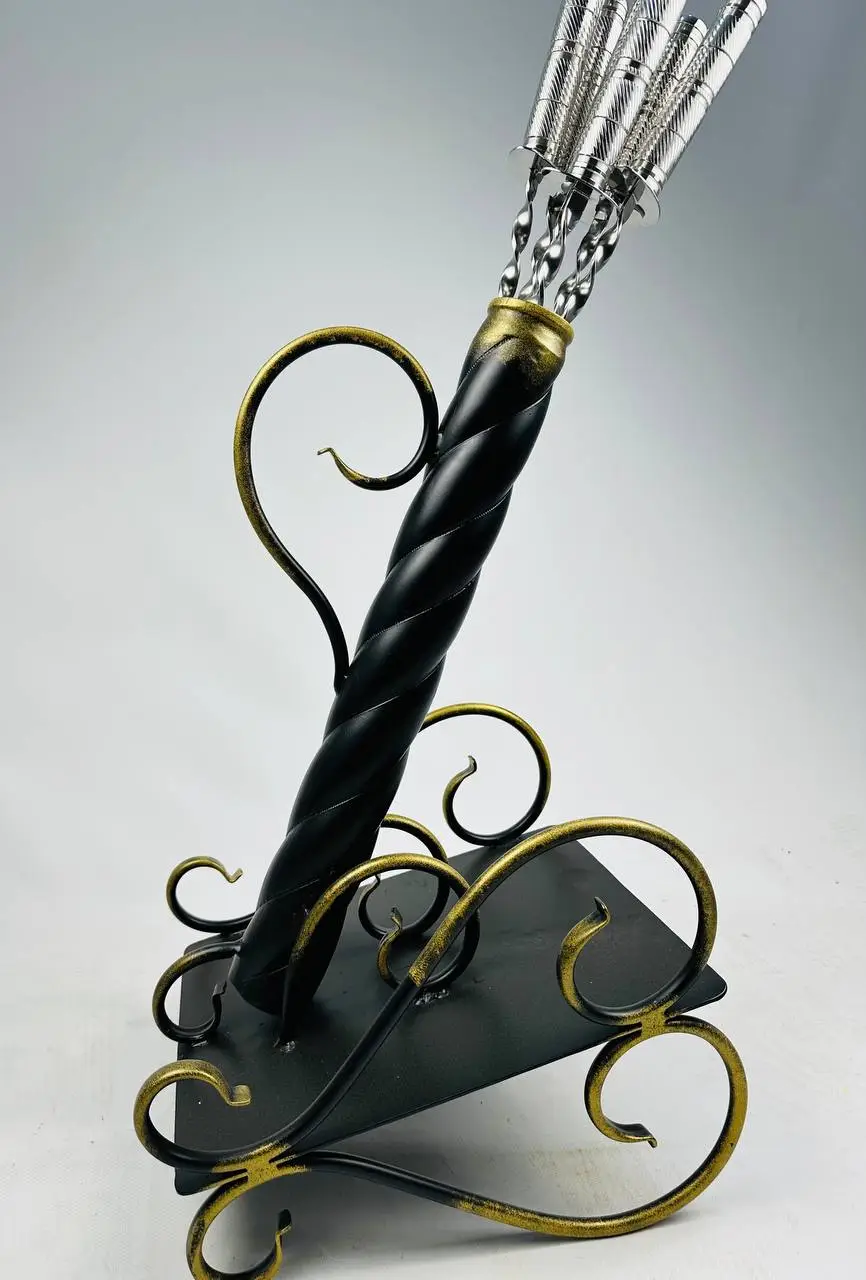 Набір шампурів на металевій підставці з вензелем Гармата з нержавіючої сталі (2-10-NB-5004) - фото 4 Набір шампурів на металевій підставці з вензелем Гармата з нержавіючої сталі (2-10-NB-5004) - фото 4