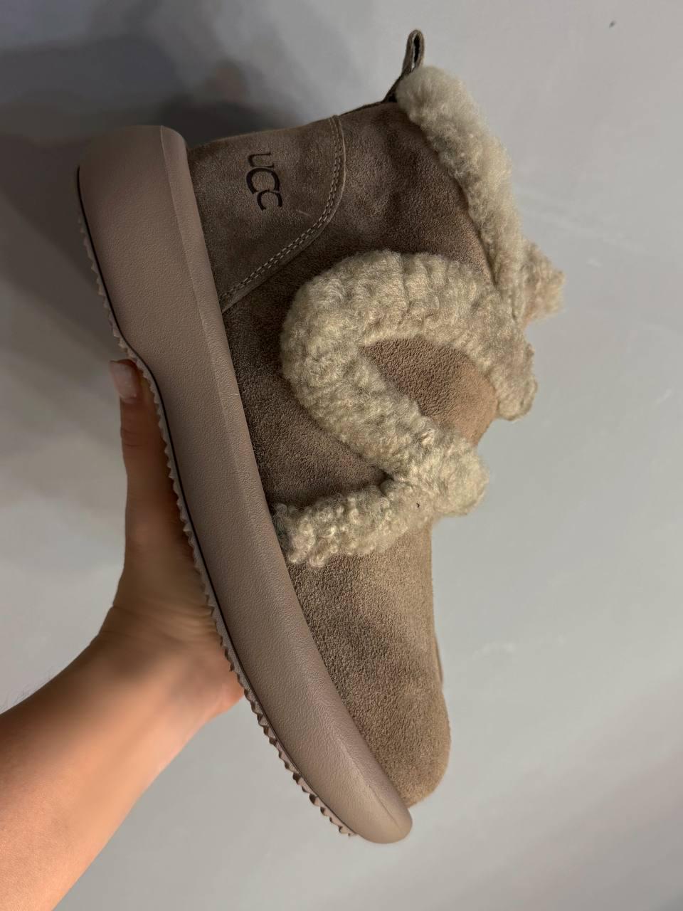 Черевики жіночі Hengji 13-3 уггі замшеві на хутрі з опушкою р. 38 Бежевий (5639) - фото 4 Черевики жіночі Hengji 13-3 уггі замшеві на хутрі з опушкою р. 38 Бежевий (5639) - фото 4