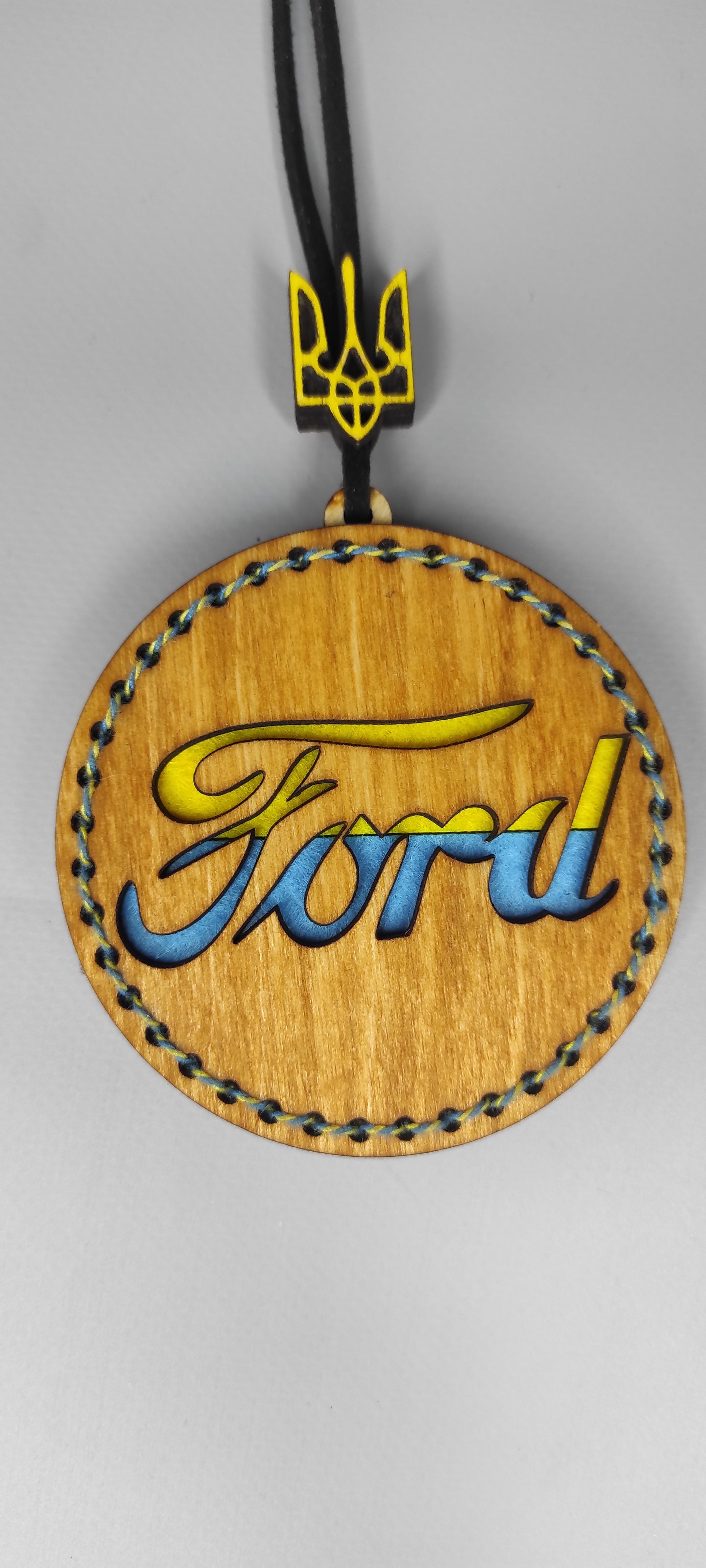 Ароматизатор из дерева в машину Ford Антитабак