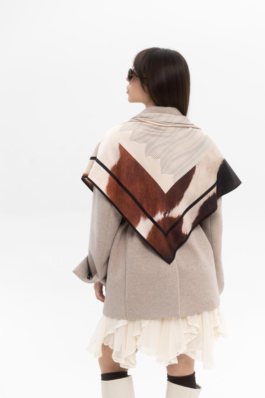 Платок Коровка шелковый односторонняя печать 55х55 см (27553288) - фото 2 Платок Коровка шелковый односторонняя печать 55х55 см (27553288) - фото 2