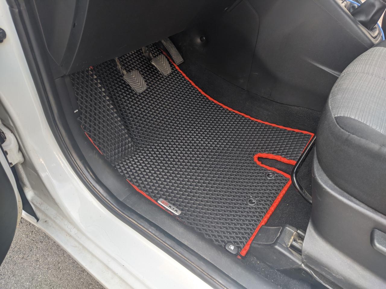 Коврики в салон EVA с 3Д лапой для Kia Venga 2010-г. (2430609793) Коврики в салон EVA с 3Д лапой для Kia Venga 2010-г. (2430609793)