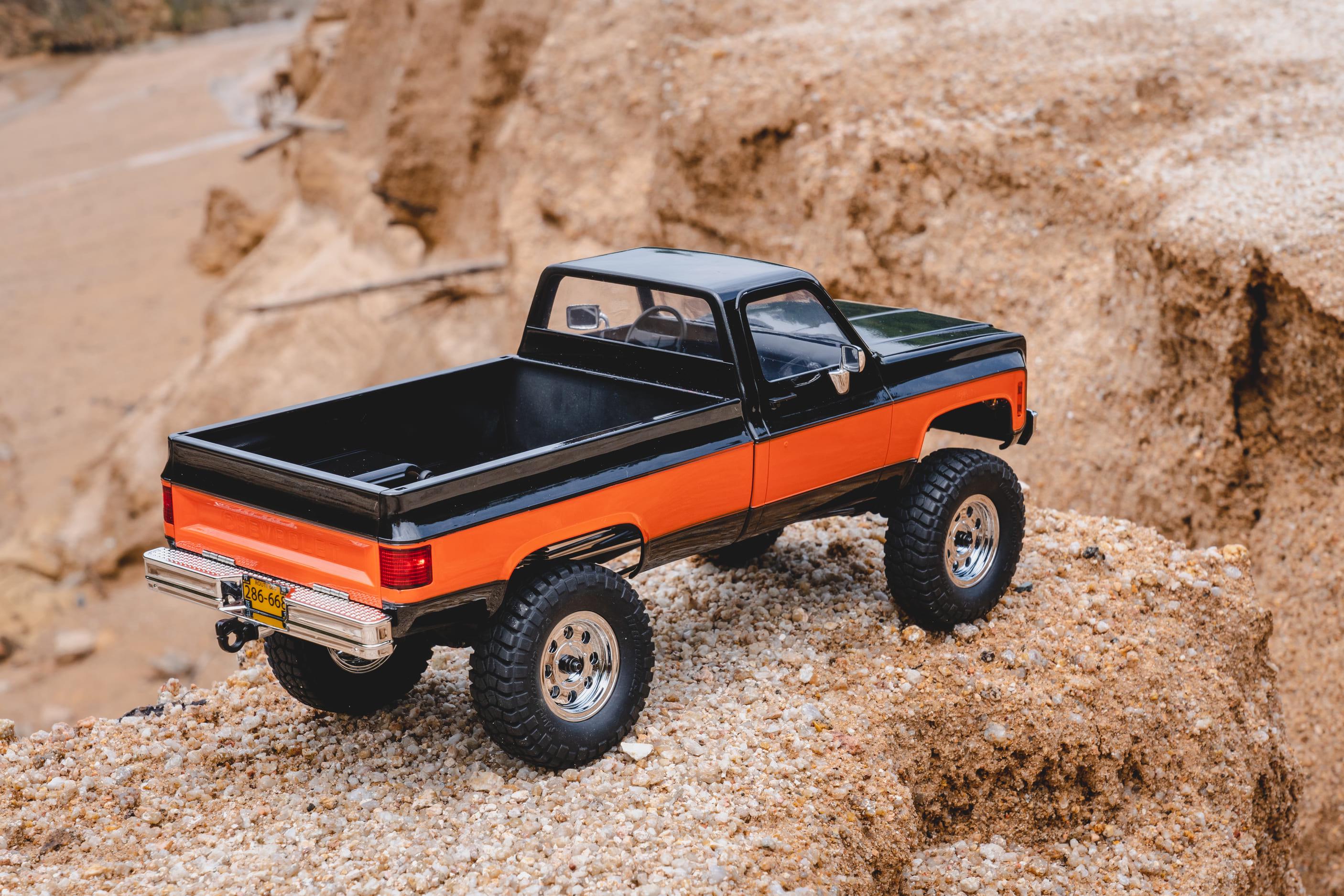 Машинка на радиоуправлении FMS 1:18 Chevrolet K10 RTR Черный - фото 5 Машинка на радиоуправлении FMS 1:18 Chevrolet K10 RTR Черный - фото 5