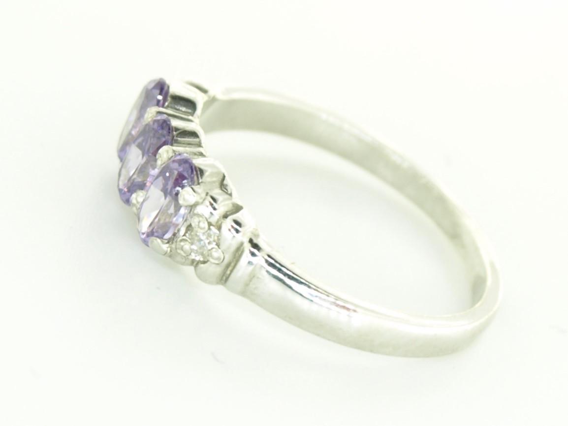 Каблучка зі срібла р. 16 (2101600370)