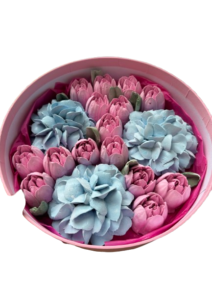 Коробка зефірних квітів ручної роботи 25 см (28830881)