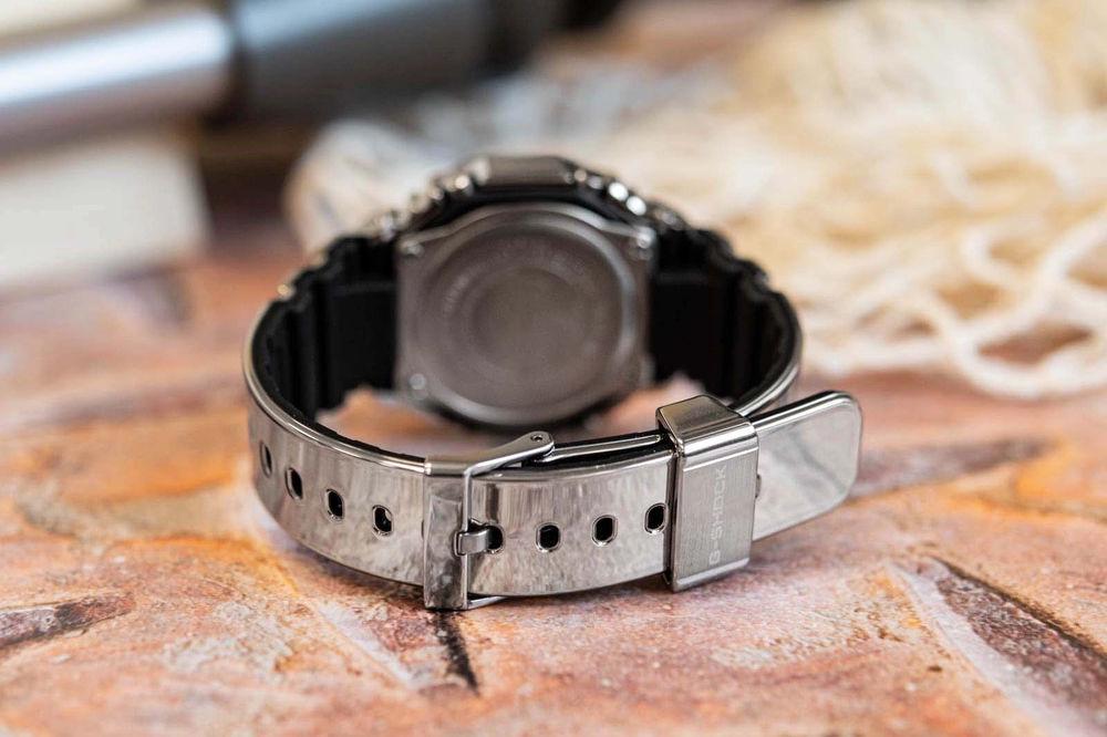 Часы Casio G-SHOCK GM-2100YM-8AER Fine Metallic (10157) - фото 4 Часы Casio G-SHOCK GM-2100YM-8AER Fine Metallic (10157) - фото 4