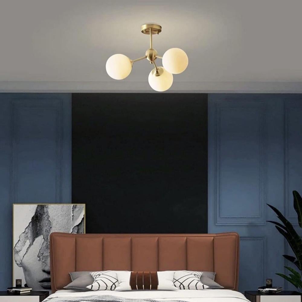 Светильник с 3 белыми плафонами Латунь (AOC9/3 GD)