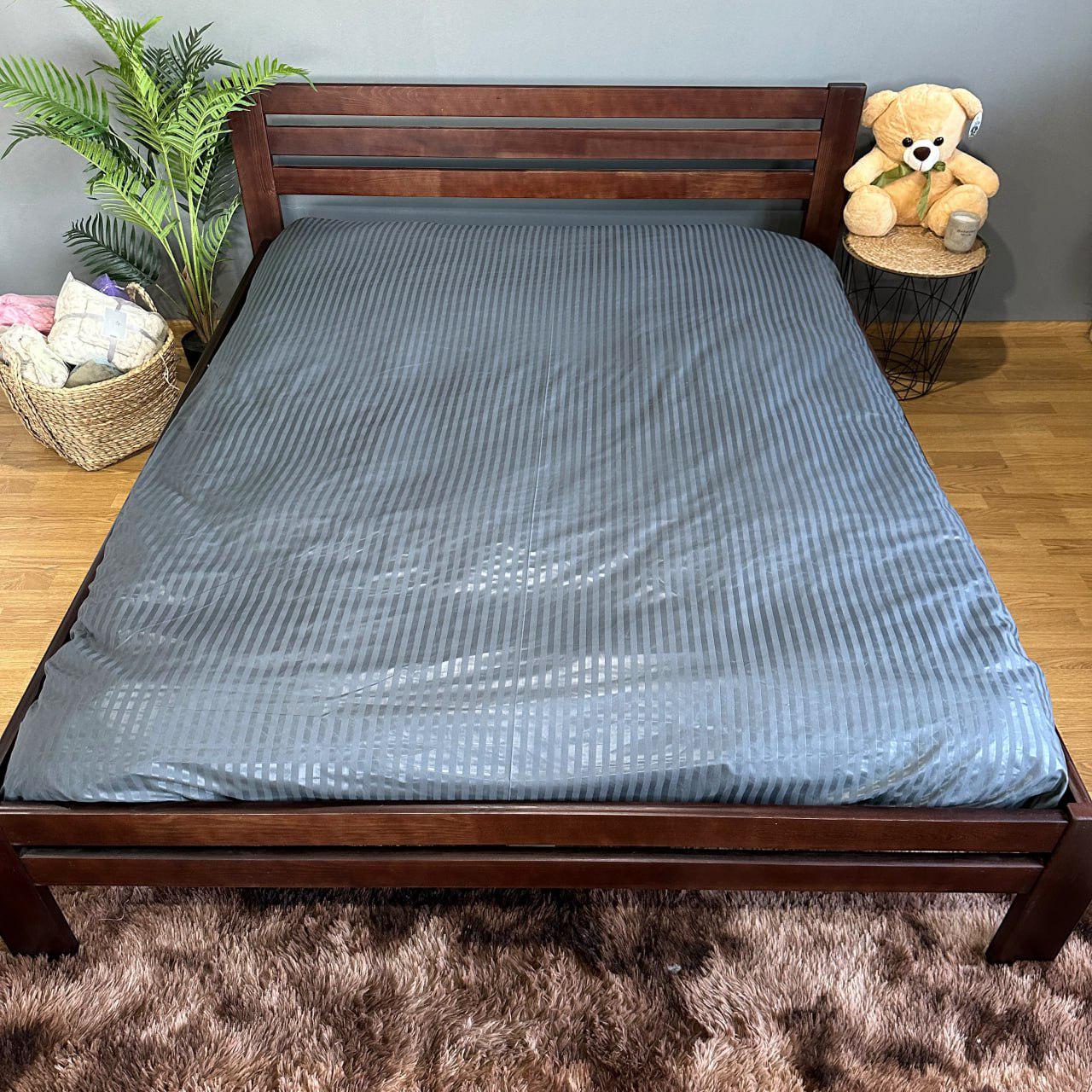 Простынь полисатин в полоску на резинке 120х200х25 см Графитовый