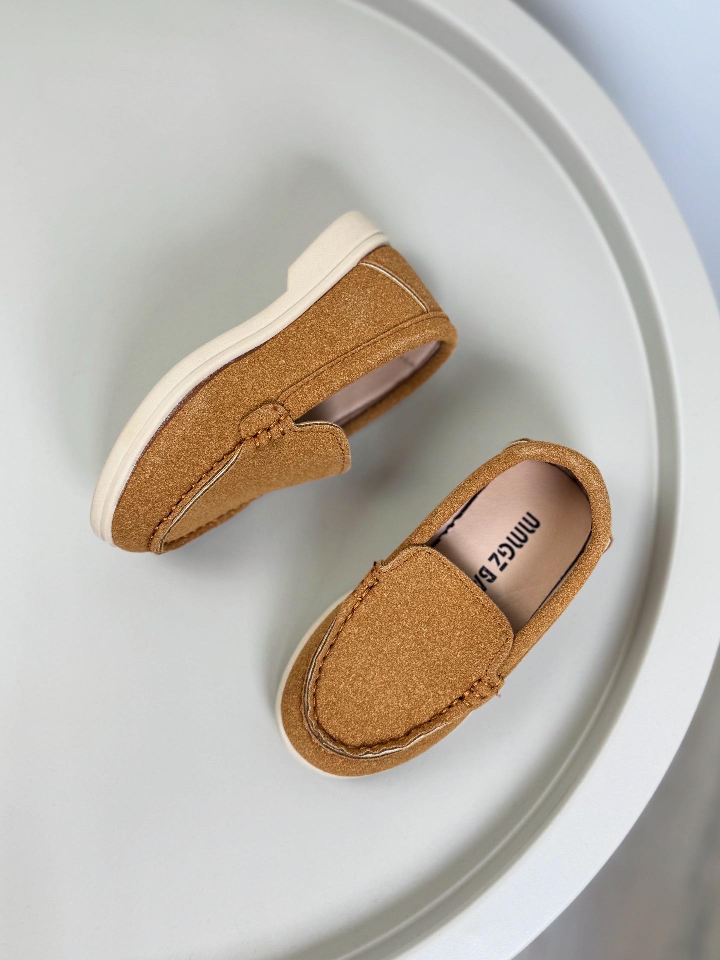 Туфлі-лофери дитячі 1581 унісекс р. 26 Бежевий (28783665) Туфлі-лофери дитячі 1581 унісекс р. 26 Бежевий (28783665)