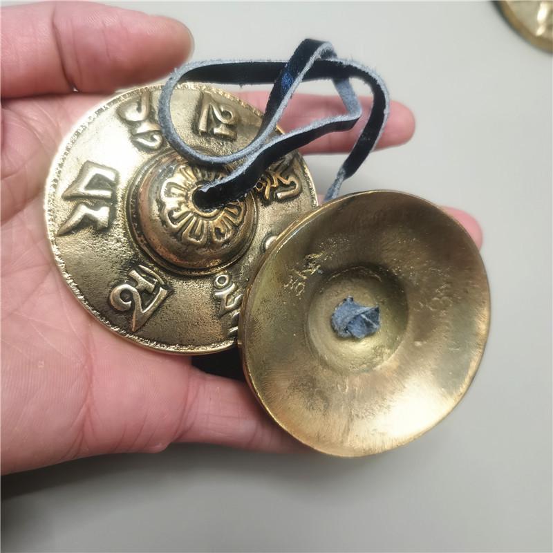 Каратали тінгша Тибетські латунні Мантра 6,2 см (21532313) - фото 3 Каратали тінгша Тибетські латунні Мантра 6,2 см (21532313) - фото 3