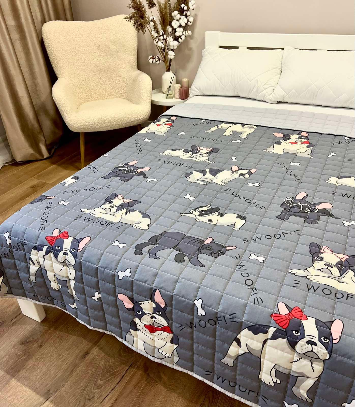 Одеяло-покрывало детское Мопсы двустороннее из хлопка 150x210 см (26293501) Одеяло-покрывало детское Мопсы двустороннее из хлопка 150x210 см (26293501)