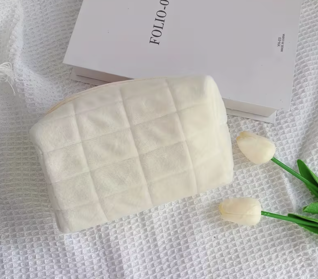 Косметичка жіноча універсальна Білий (32490675)