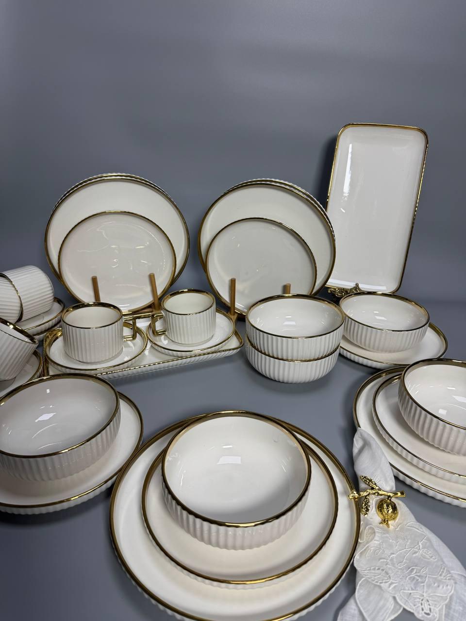 Столовий сервіз Yiwu RG6803 порцеляновий 6 персон 32 предмети Білий/Золотистий