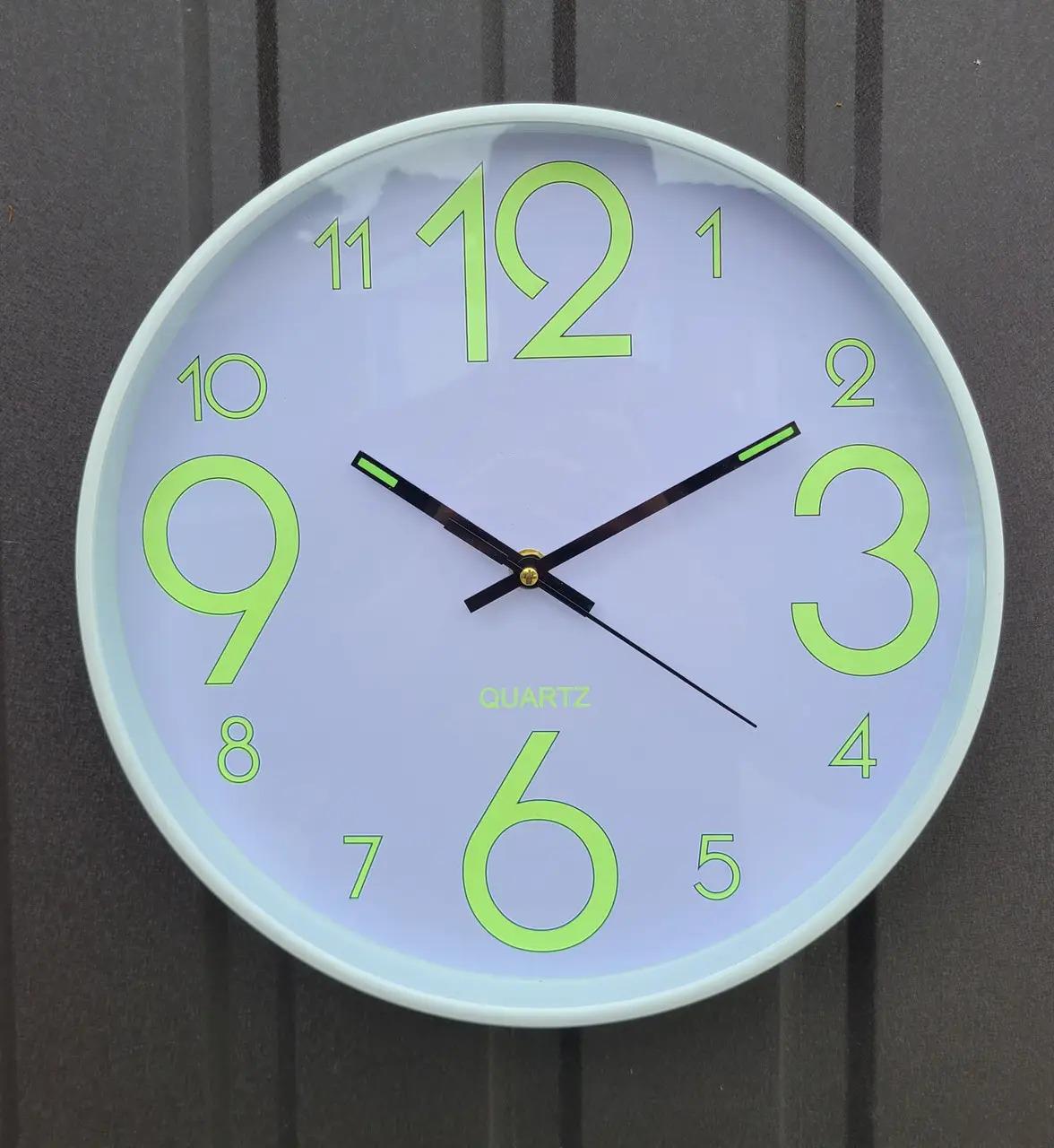 Часы настенные Quartz 2005-082 люминесцентные