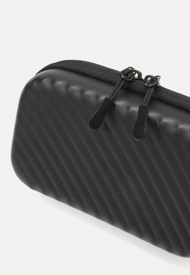 Чоловіча сумка через плече Jack & Jones Чорний (105779871) - фото 4 Чоловіча сумка через плече Jack & Jones Чорний (105779871) - фото 4