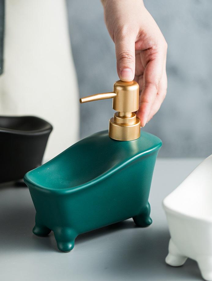 Дозатор для мыла с подставкой для мочалки Однотон 11487 350 мл зеленый (4571197) - фото 2 Дозатор для мыла с подставкой для мочалки Однотон 11487 350 мл зеленый (4571197) - фото 2